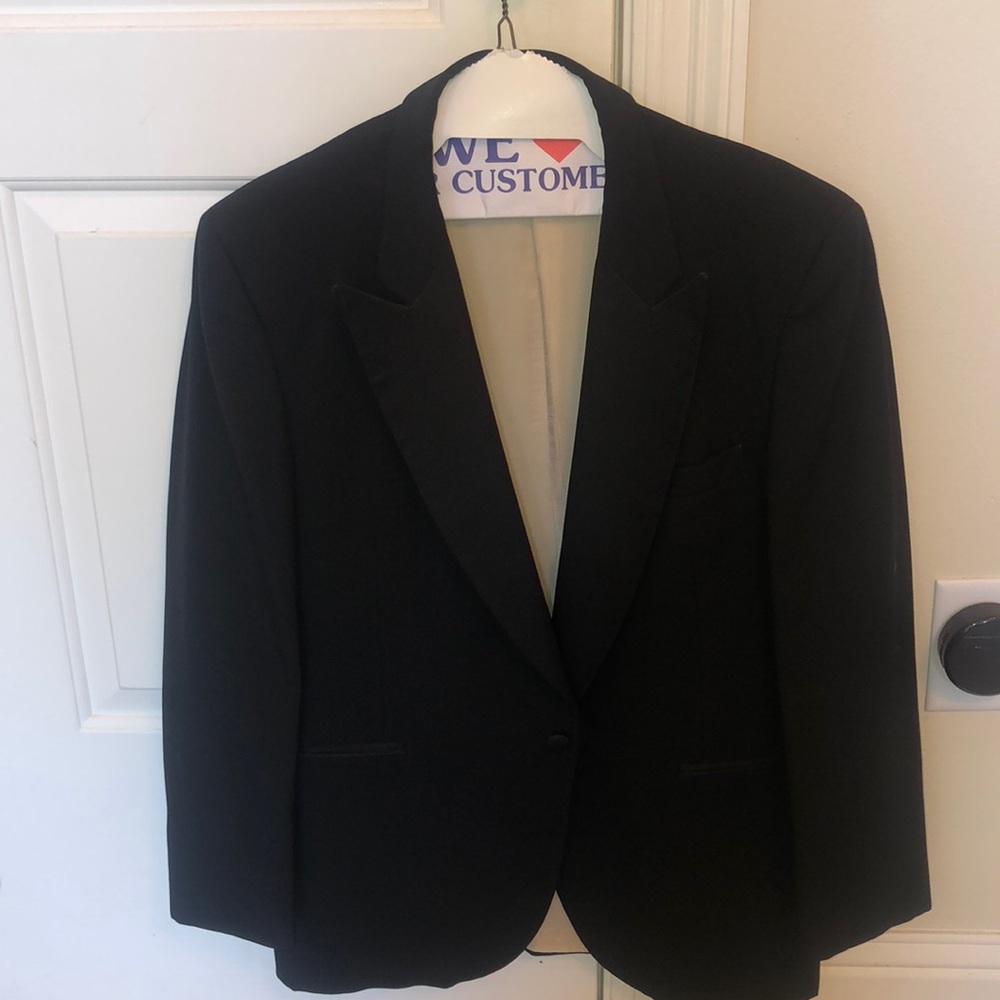 44R Tuxedo Top by Skeffington’s and Calvin Klein